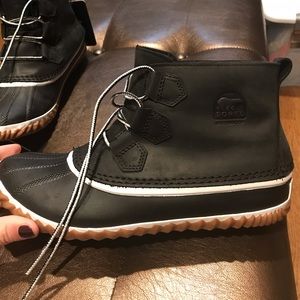 Sorel Out n About boots
